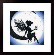 Fée sur la lune