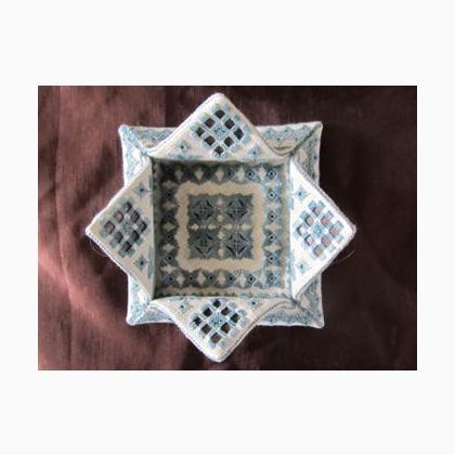 Hardanger Lotus Box