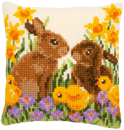 Coussin : Lapins avec poussins