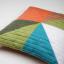 Coussin : Triangles colorés 1