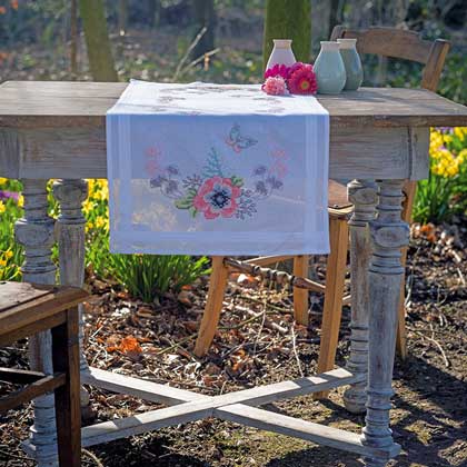 Chemin de table - Fleurs pastel