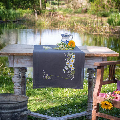 Chemin de table - Marguerites