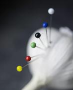 Epingles avec tête en verre