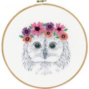 Chouette avec fleurs