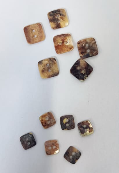 Boutons de nacre - Carrés