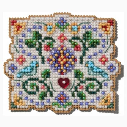 Seasonal Ornament : Folk Art