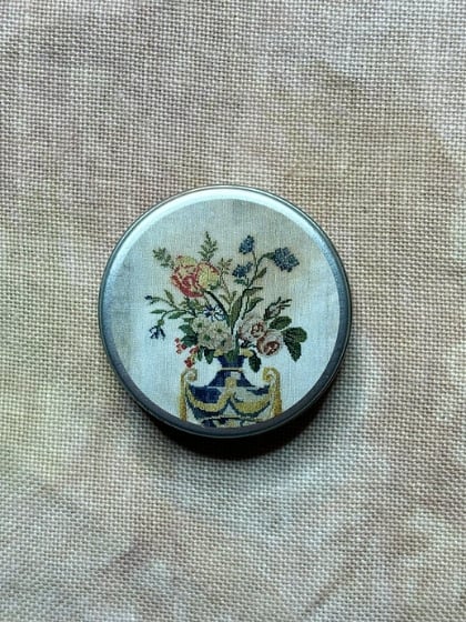 Petite boîte ronde Noeli Corbineau