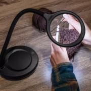 DeskBrite™ 300 – Loupe de bureau à LED COB