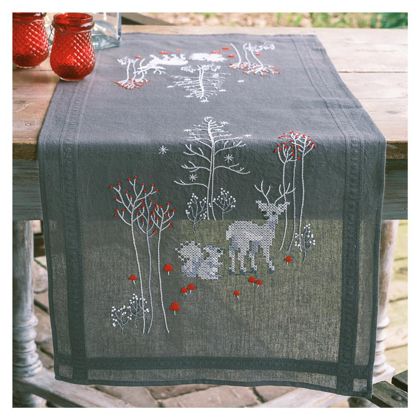 Chemin de Table - Animaux de la forêt en hiver