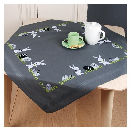 Nappe - Lapins et oeufs de Pâques