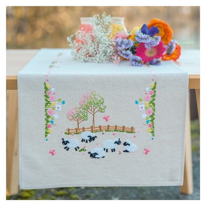 Chemin de Table - Moutons dans le pré