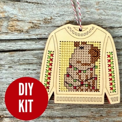 Ugly sweater - Carl capybara