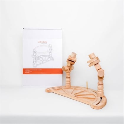 Support horizontal de table avec étagère et organiseur